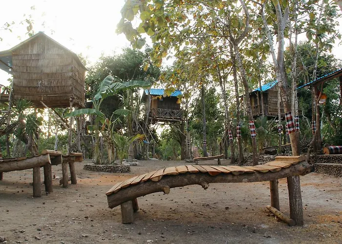 Nyuh Bengkok Tree House