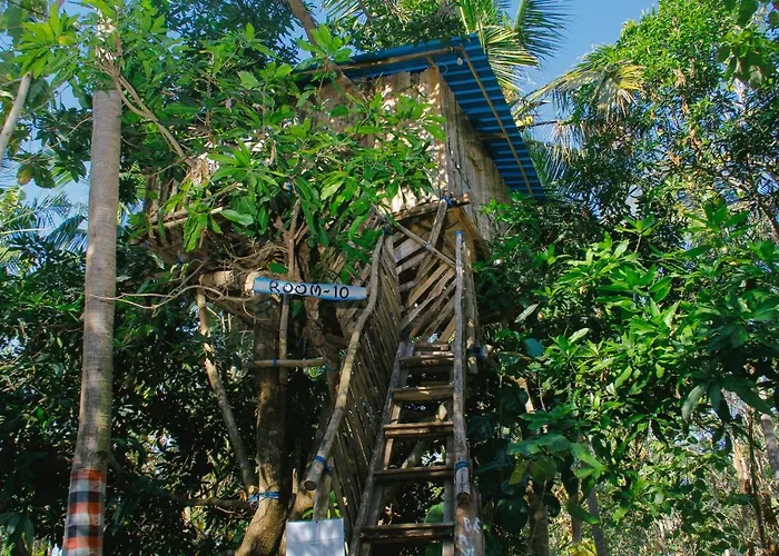 ホリデーパーク Nyuh Bengkok Tree House Batununggul